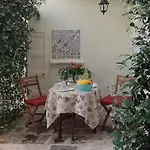 Corte Antica, Romantic By The