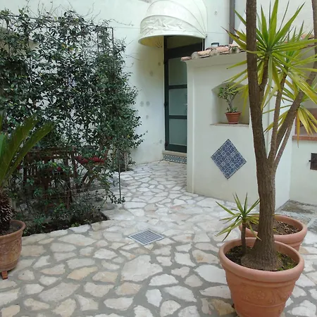 דירה Corte Antica, Romantic By The