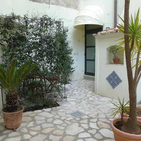 La Corte Antica Guest house
