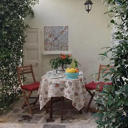 Corte Antica, Romantic By The